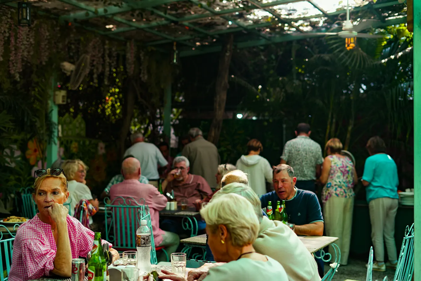 Large Family Feast Table Arrangements